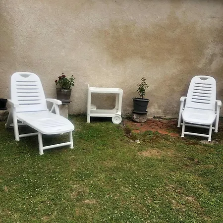 F3 De 80m Independant Dans Maison *