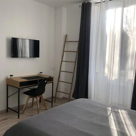 Apartment F3 De 80m Independant Dans Maison Romilly-sur-Seine